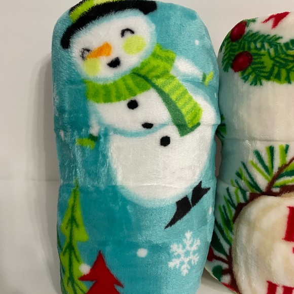 Holiday throws - Picture 2 of 5